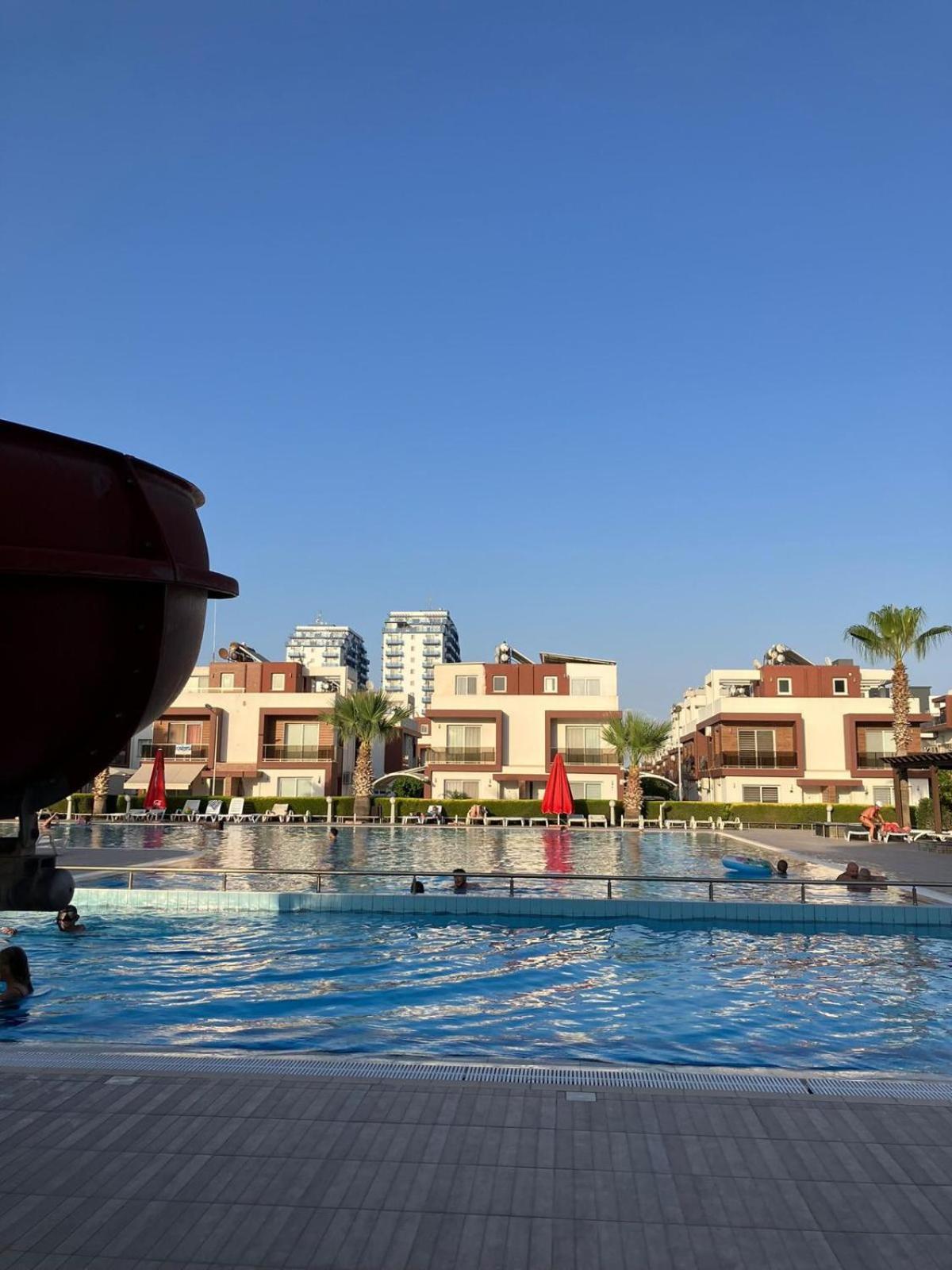 Royal Sun Royal Fun, Next To Grand Sapphire Otel Trikomo Dış mekan fotoğraf